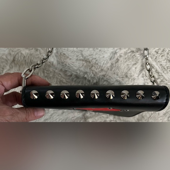 NWOT La Moda Black Studs & Heart Gothic Chain Link Crossbody - Picture 3 of 5
